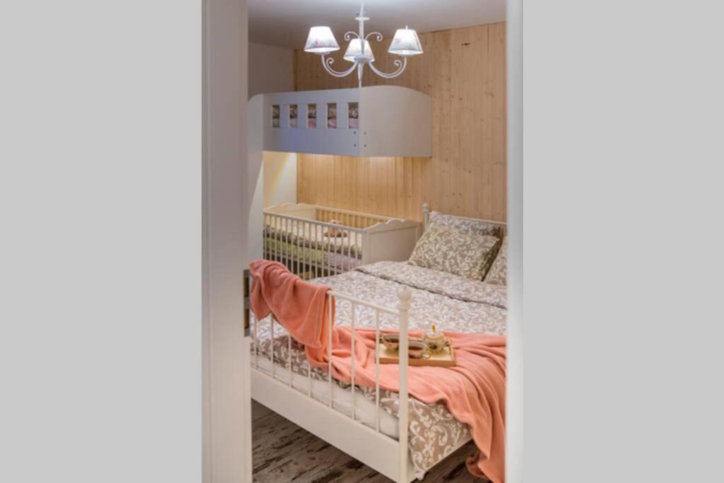 Provensalsky Rodinny Apartman Mandolina Bajmóc Kültér fotó