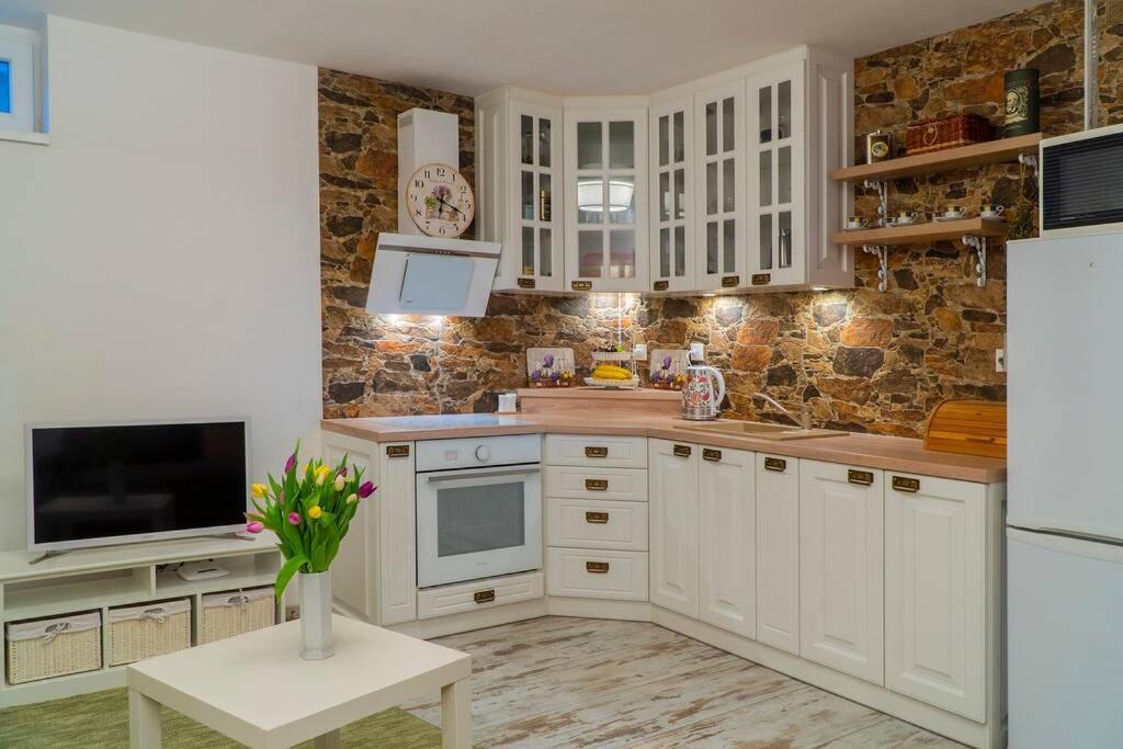 Provensalsky Rodinny Apartman Mandolina Bajmóc Kültér fotó